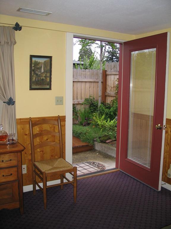 אשלנד Arden Forest Inn מראה חיצוני תמונה