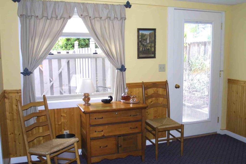אשלנד Arden Forest Inn מראה חיצוני תמונה